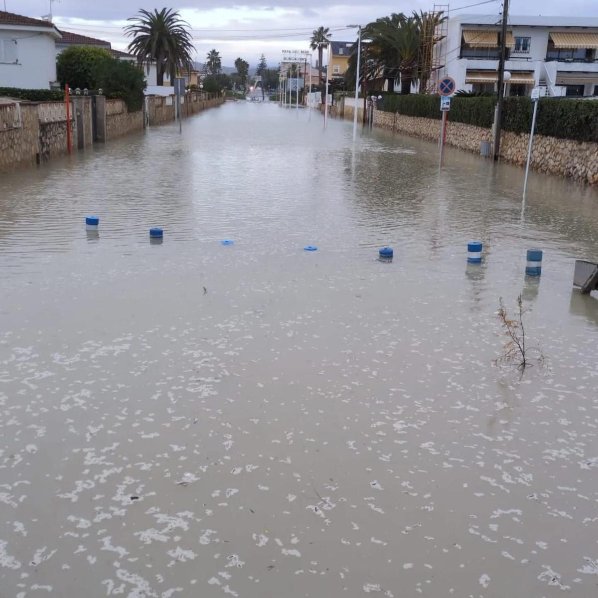 Inundaciones en Peñíscola por el temporal.