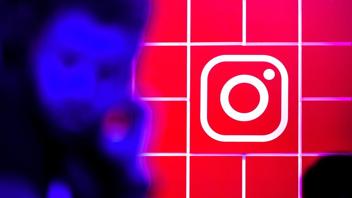 Instagram y Facebook dejarán de dirigir anuncios a menores basados en género.