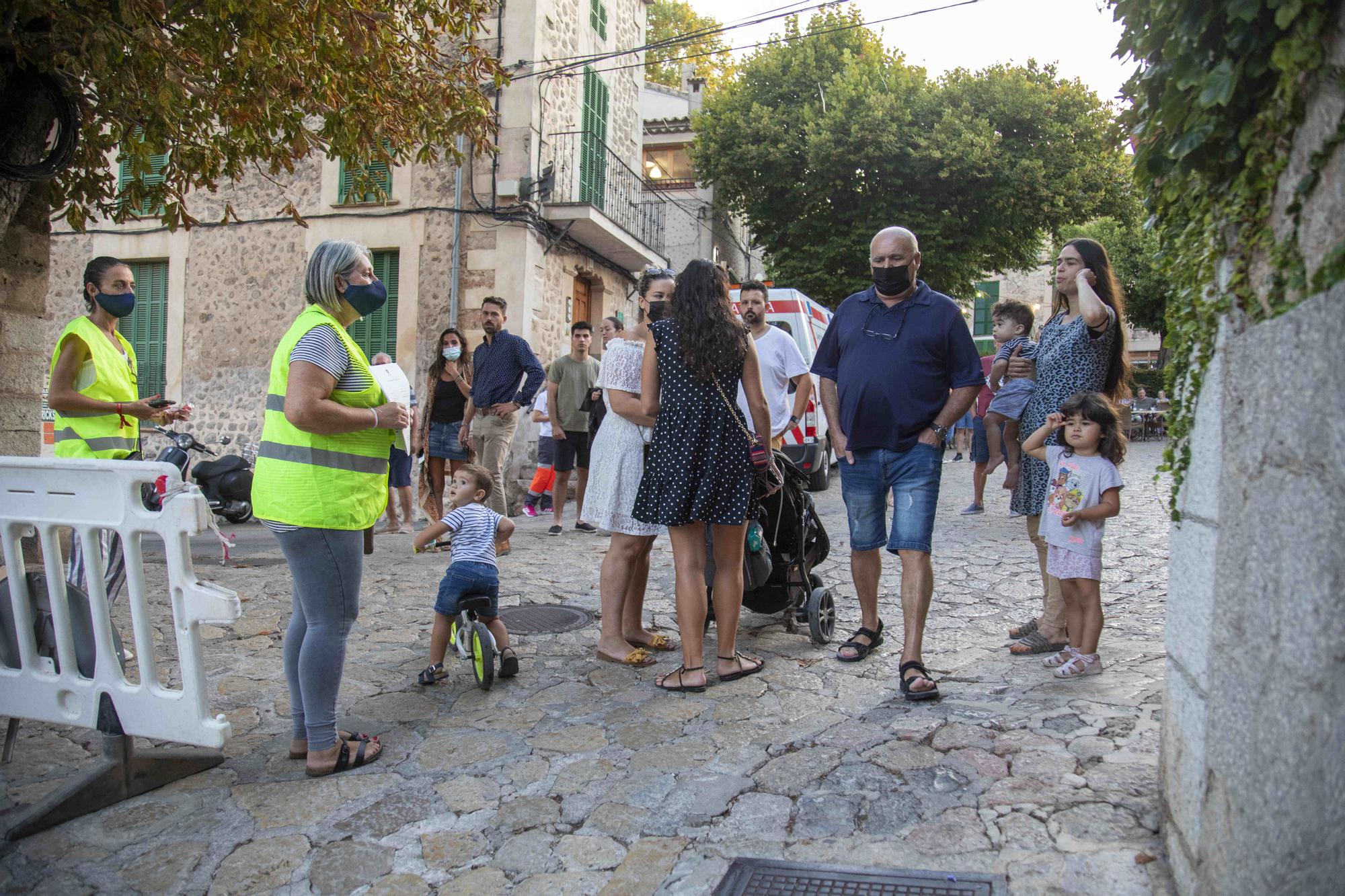 La Beata vuelve a recorrer Valldemossa