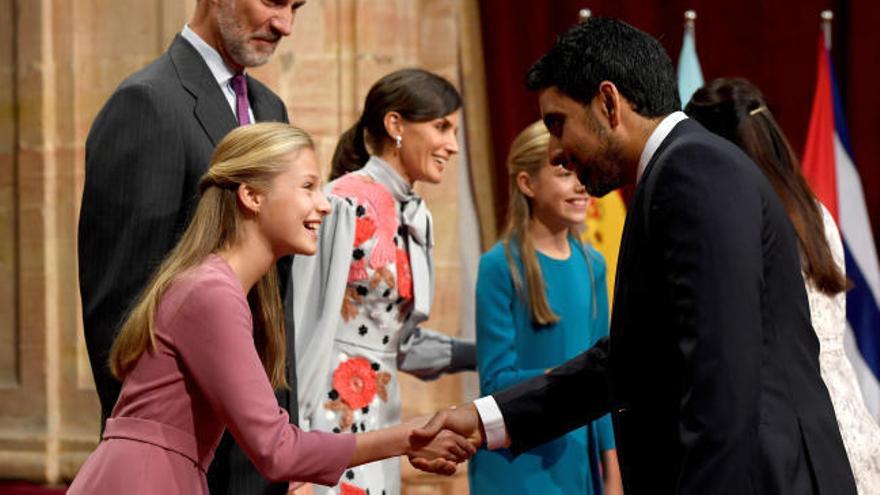 Los Reyes y sus hijas reciben a los galardonados con los Princesa de Asturias