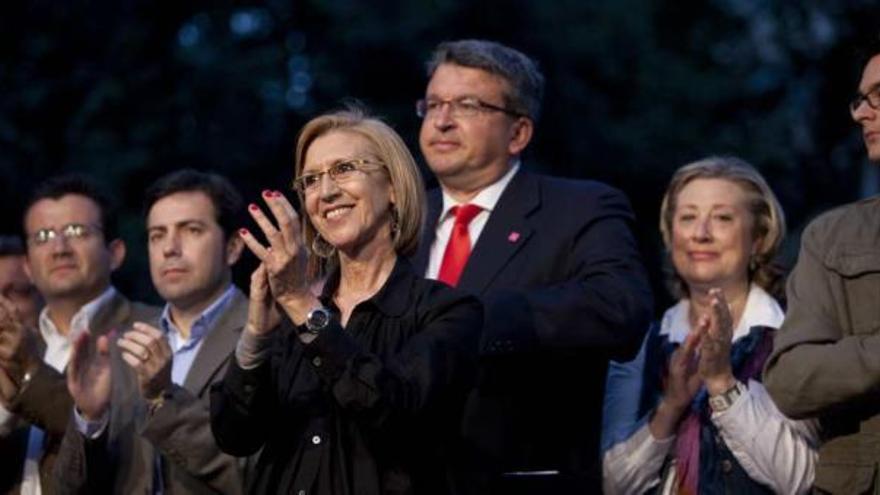 Un momento del acto impulsado ayer en Alicante por UPyD, en el que participó Rosa Díez.