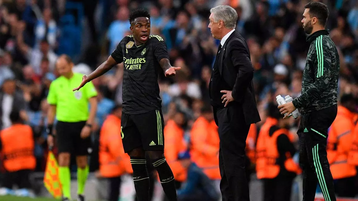 Ancelotti, sobre una salida de Vinicius a Arabia: "Tengo informaci車n directa y..."