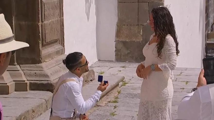 Pedida de mano en Los Indianos: el romántico “sí, quiero” que emocionó al Carnaval de Santa Cruz de La Palma