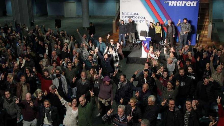 Numerosos vigueses acudieron al acto de la agrupación En Marea en el Auditorio Mar de Vigo. // FdV