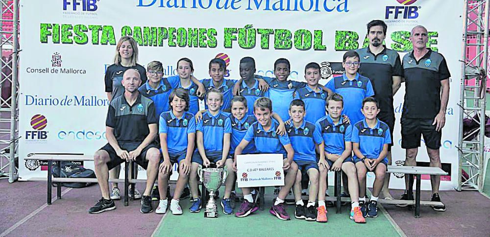 CAMPEÓN: Atlético Baleares. Benjamín Primera Liga C