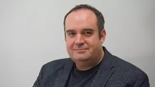 Daniel Gabaldón, experto en horario escolar: «Los alumnos españoles hacen demasiadas vacaciones y demasiadas horas diarias de clase»