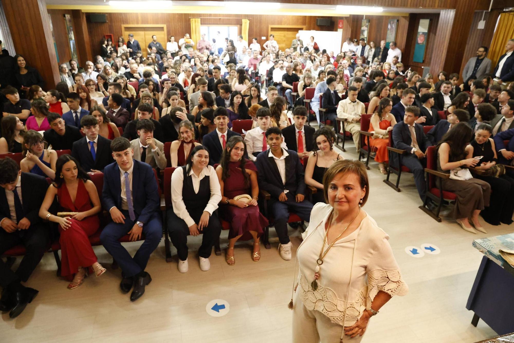 Los colegios e institutos de Gijón se van de graduación (en imágenes)