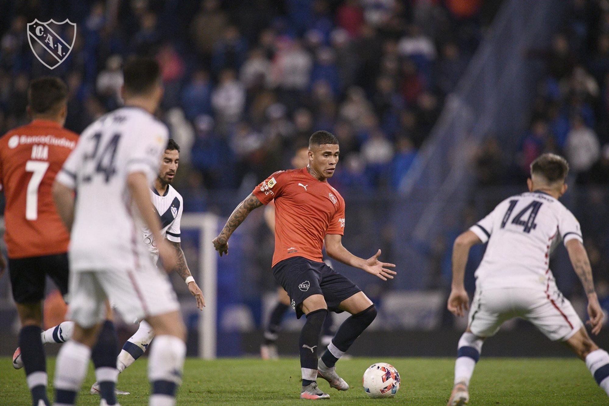 Vélez empata 3-3 con el Independiente