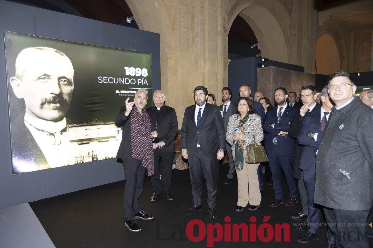 Así ha sido la inauguración de la exposición The Mystery Man en Caravaca. Descubre como es la muestra que atrae a miles de personas