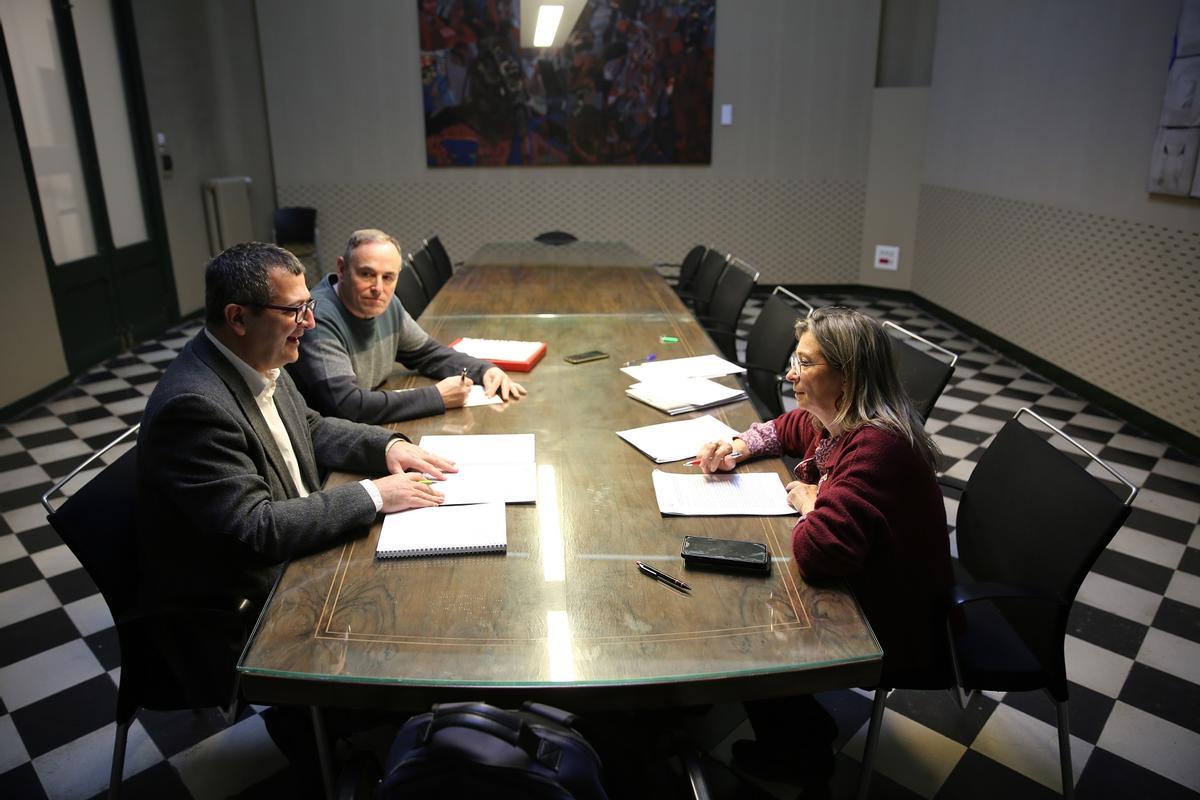 Una imatge de la reunió entre l’empresa adjudicatària i representants municipals