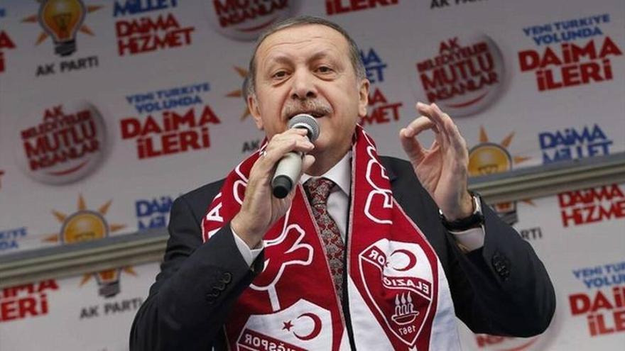 Erdogan se plantea prohibir Facebook y Youtube en Turquía