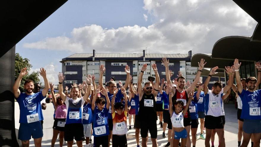 Un centenar de corredores dan el do de pecho solidario en Oviedo en la Carrera de la Juventud