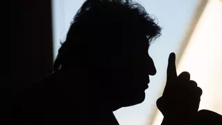 Dos mil personas con estacas, escudos y lanzas protegen el último fortín de Evo Morales