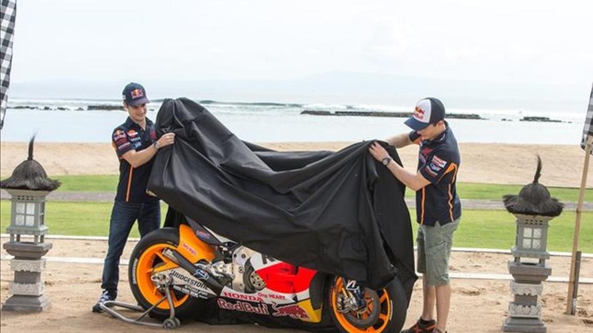 Márquez y Pedrosa descubren la Honda