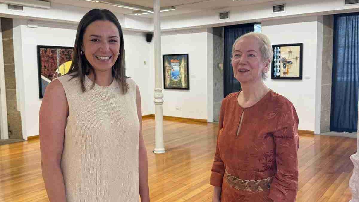 Begoña Blanco y Pilar Corredoira ene el museo.
