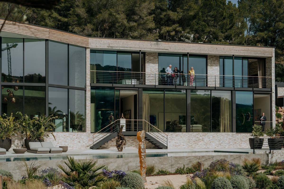 Britt und Ralph Hagedorn machen ihre Villa auf Mallorca zur exklusivsten Galerie der Insel