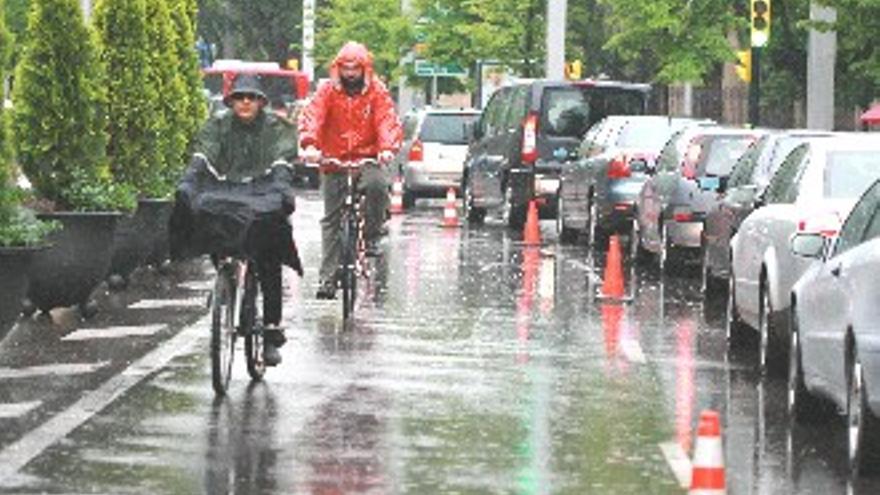 Pedalea pide un carril bici que recorra el paseo Independencia