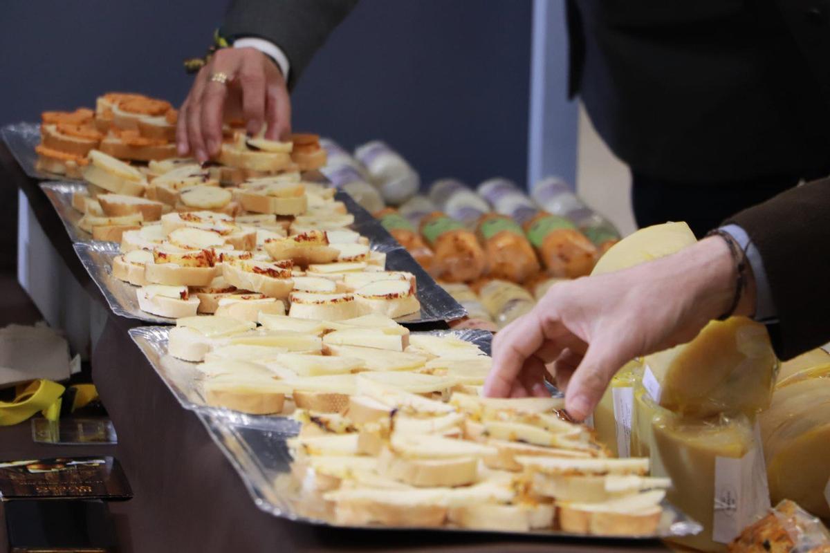 Feria del Queso de Hinojosa del Duque en la edición anterior.