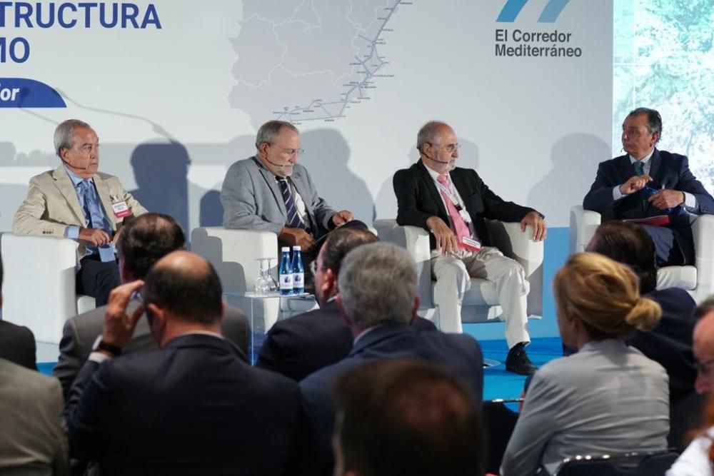 La Asociación Valenciana de Empresarios (AVE) presenta el I Chequeo Semestral del Corredor Mediterráneo 2018, que analiza el estado de la infraestructura.