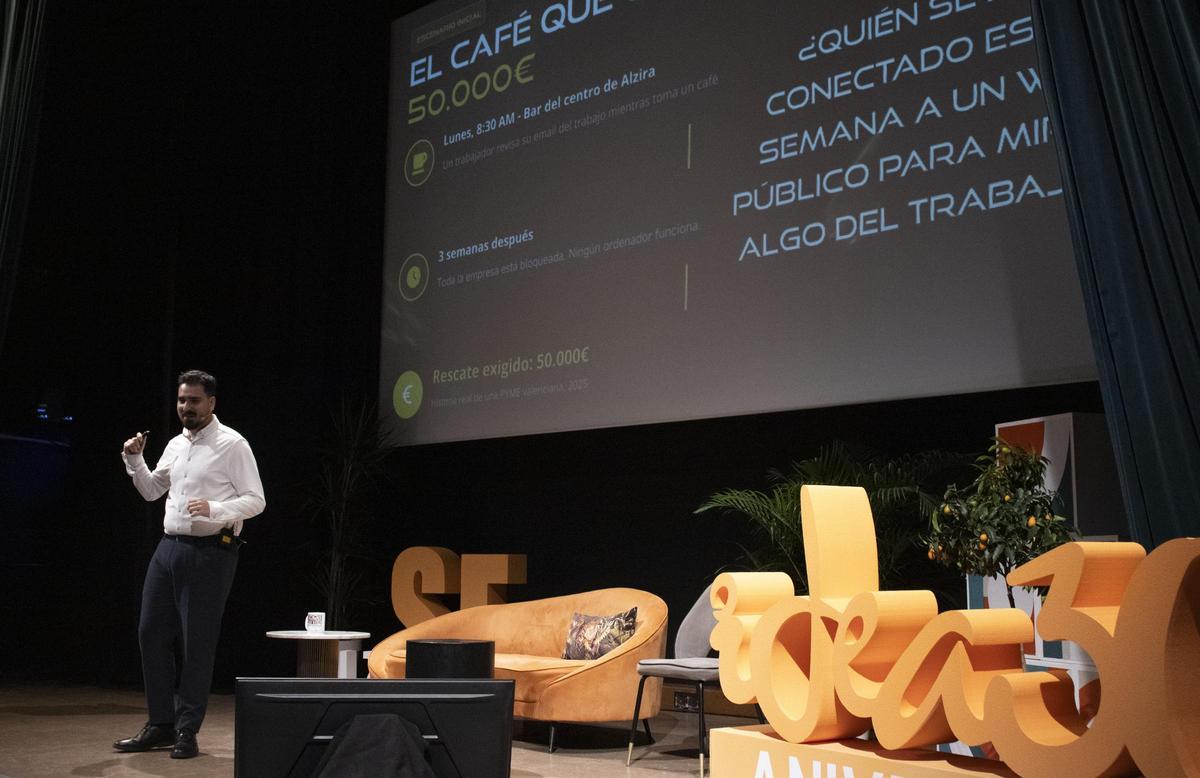 Un instante de la ponencia.