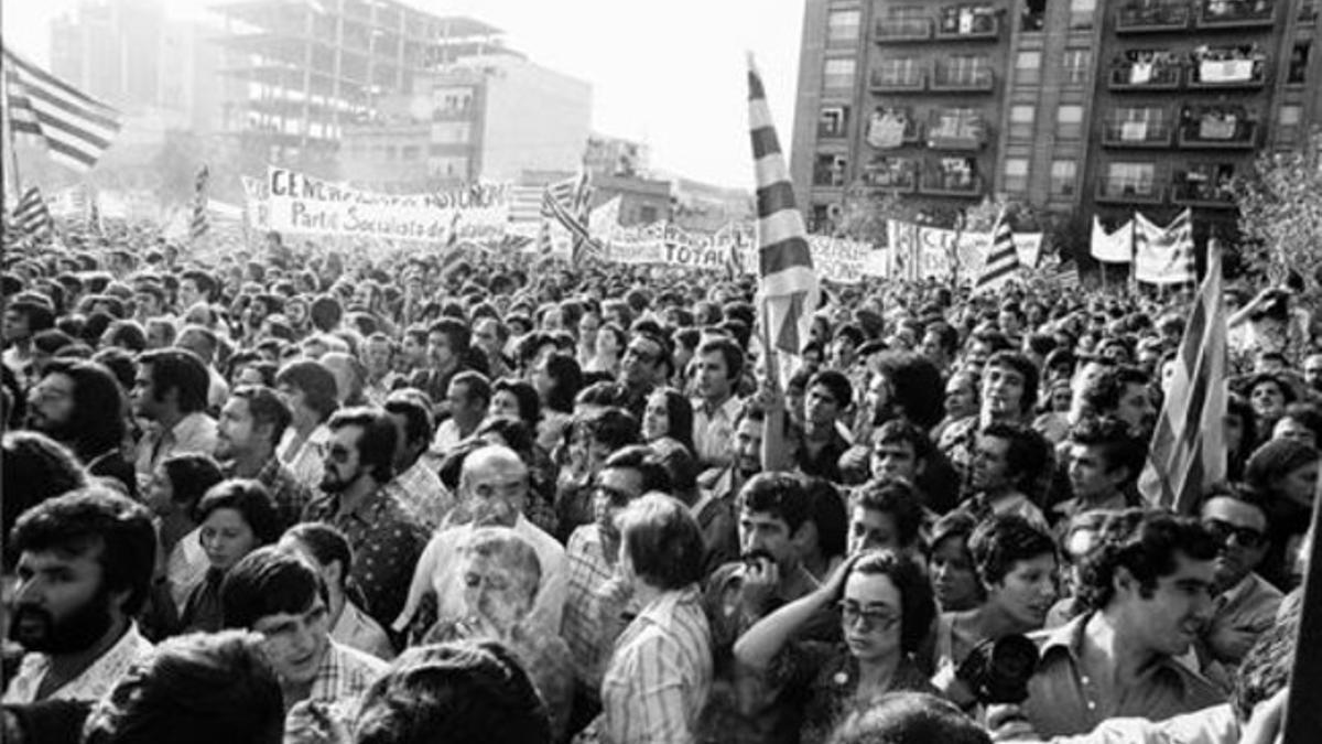 La manifestación de la Diada en Sant Boi, en 1976.