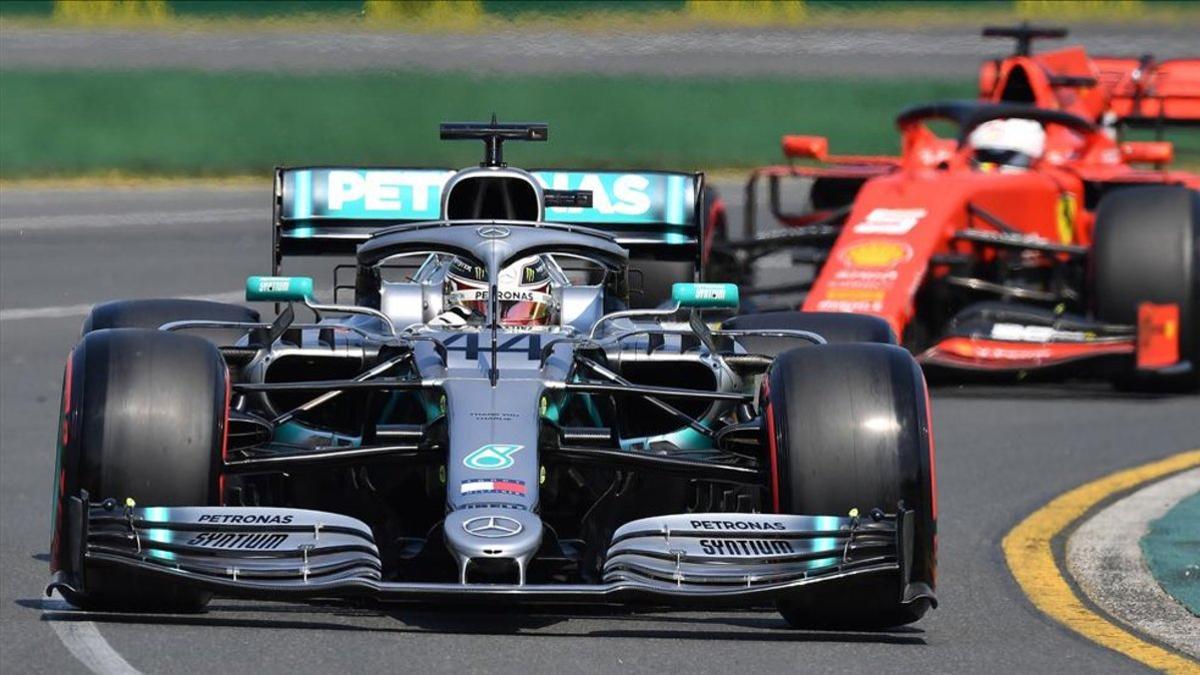 xortunomercedes  british driver lewis hamilton leads ferr190316080646