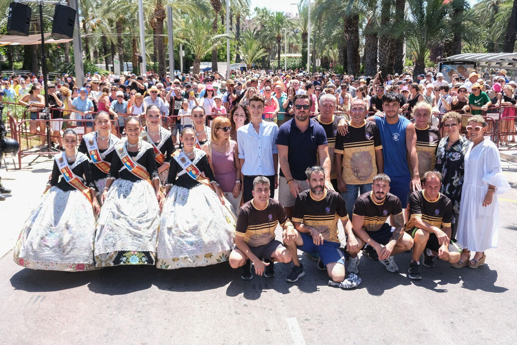 Así ha sido la primera mascletá a concurso de Pirotecnia Ferrández para las fiestas de Elche