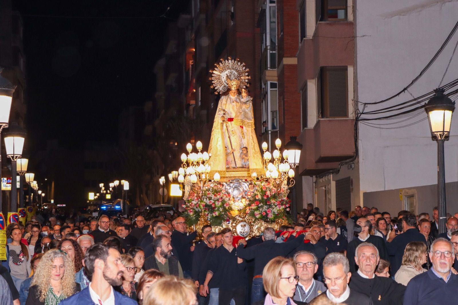 Celebraciones del Día de la Virgen de los Desamparados en Torrent.