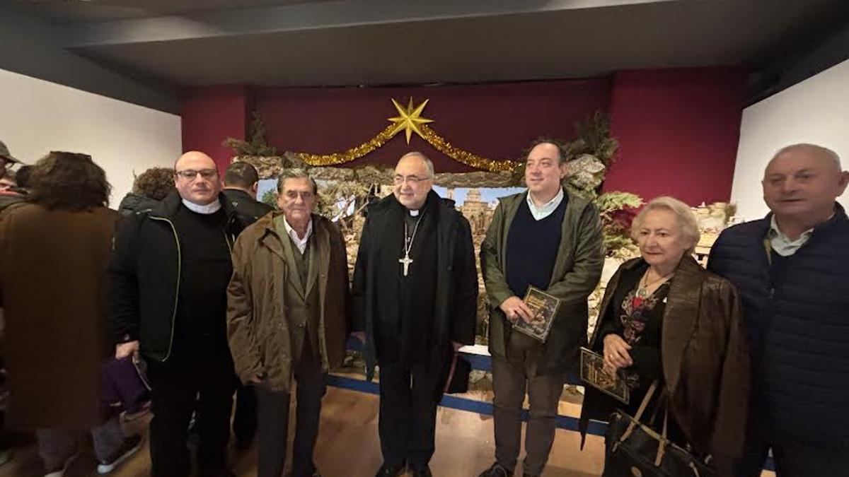 Por la izquierda,Celestino Riesgo, José Cardín, Jesús Sanz, Alejandro Vega, Plácida Novoa y Luis Fernández.