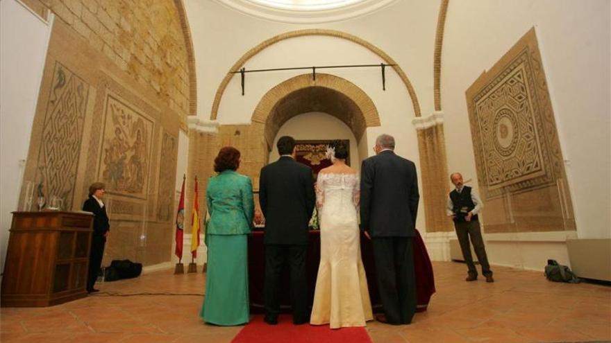 Ya está listo el calendario para las bodas civiles en el Alcázar en el 2020