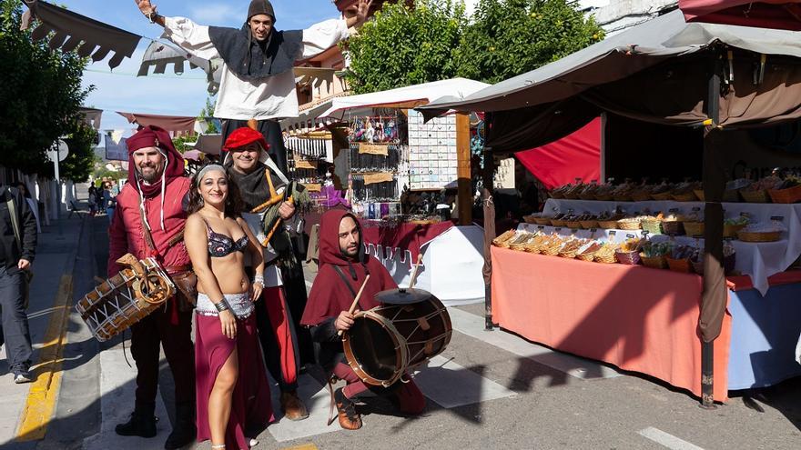 Encinarejo acoge este fin de semana su Mercado Medieval con espectáculos y artesanía