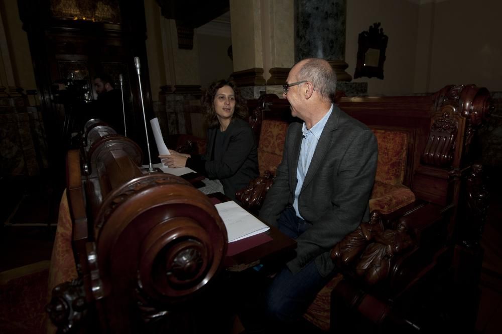 Marea y PP cargan contra el "catastrazo" del Ayuntamiento.