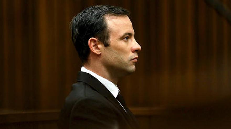 Oscar Pistorius comparece ante el juez.