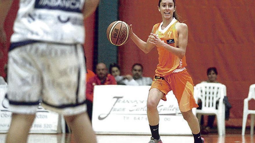 La zamorana Nuria Mateos, en el partido contra Ferrol.