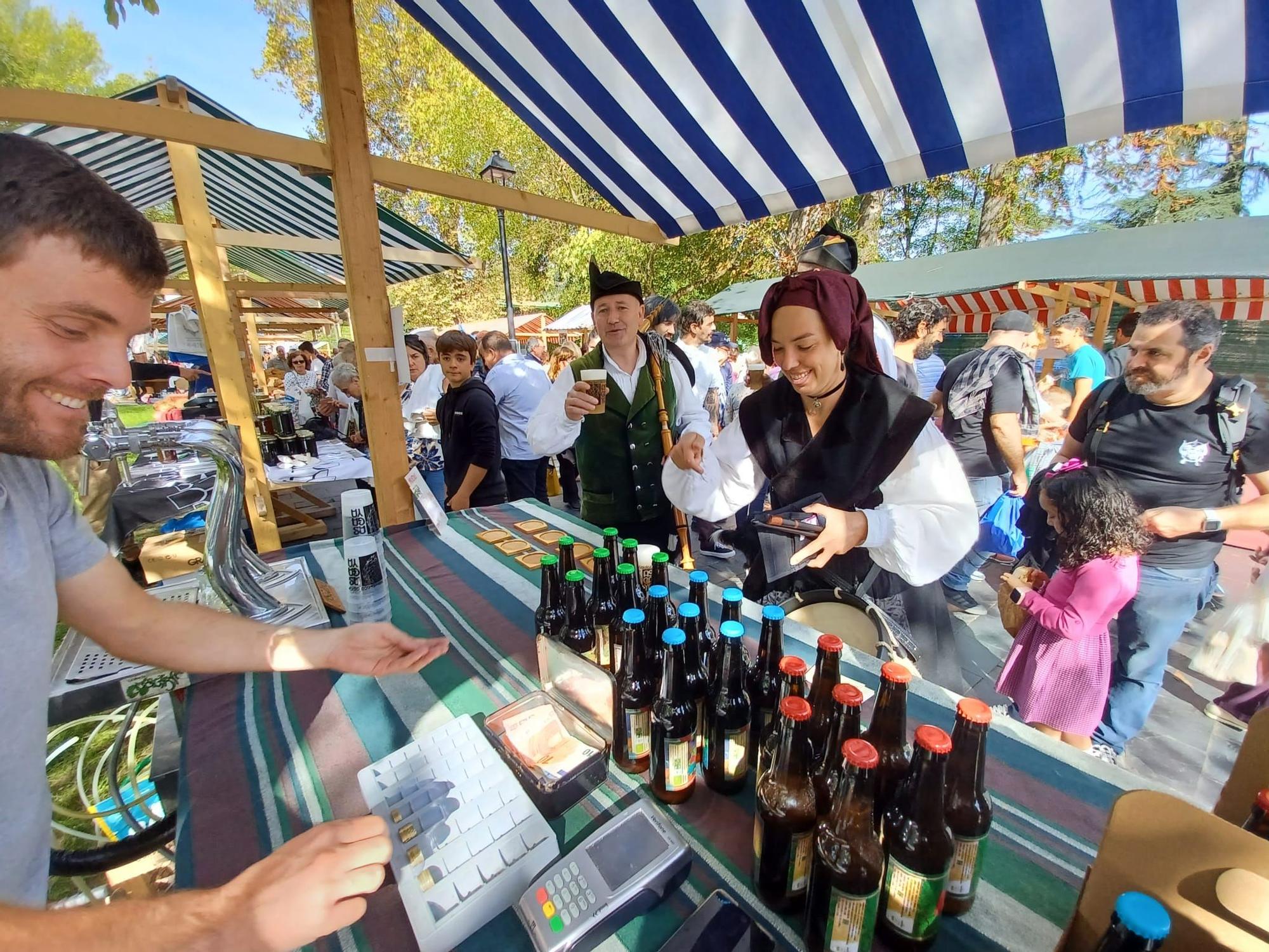 Grado, tradición y calidad en el gran mercadón de otoño: todas las imágenes de la cita dominical en la villa