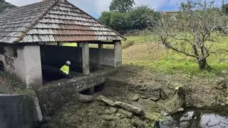 El Concello inicia las obras de rehabilitación del lavadero de Soaxe
