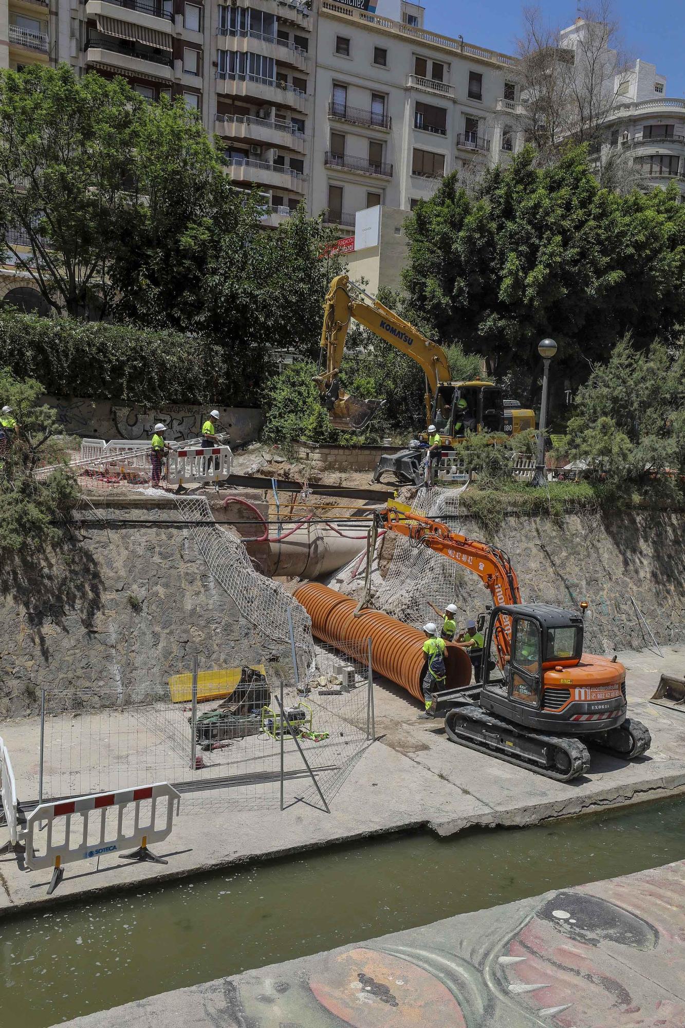 Más de dos semanas con parte del río cortado.