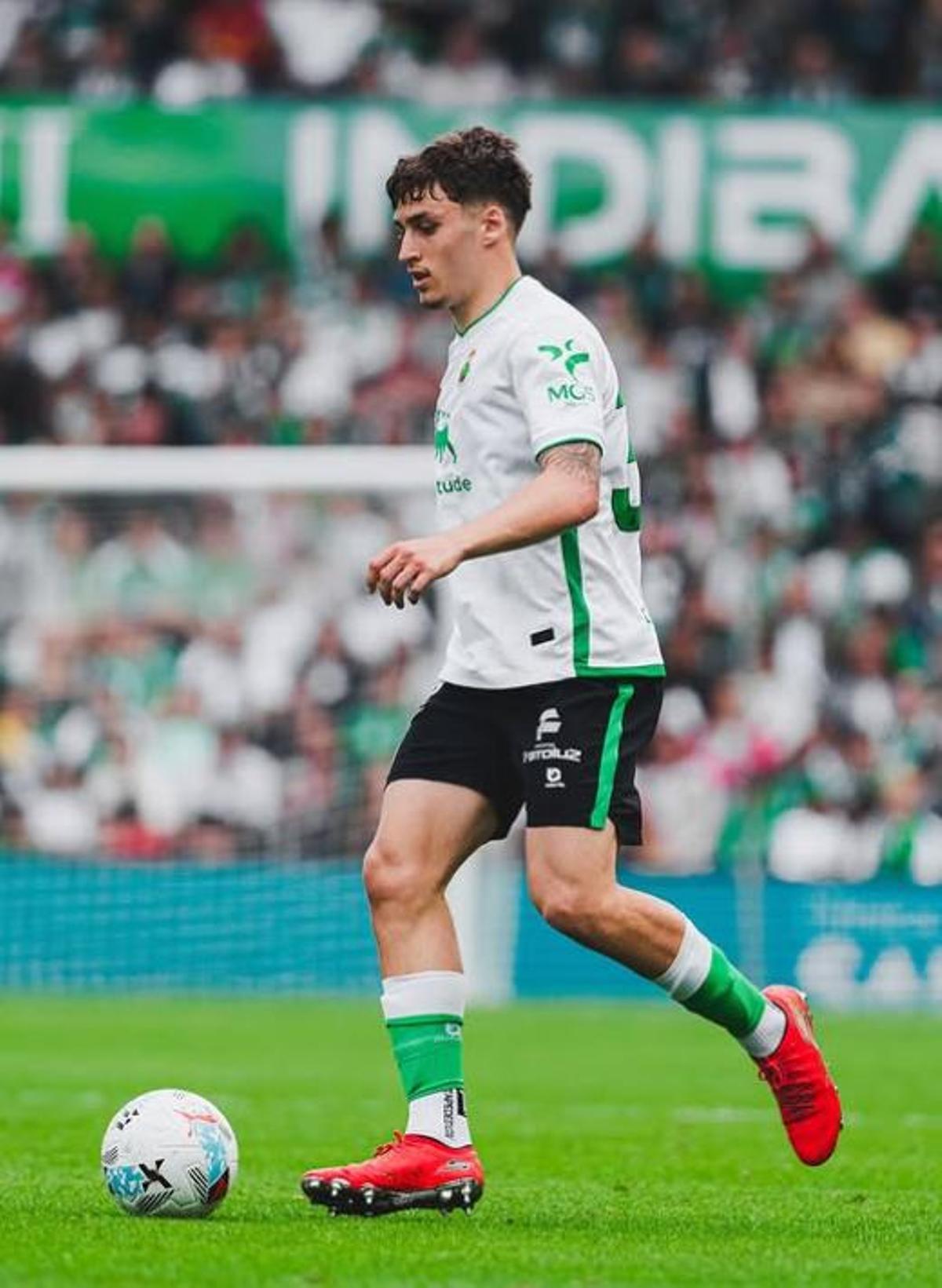 Jorge Salinas, en un partido con el Racing esta temporada
