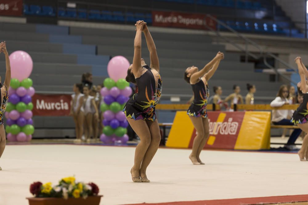 Campeonato regional de Gimnasia Estética en el polideportivo Príncipe de Asturias