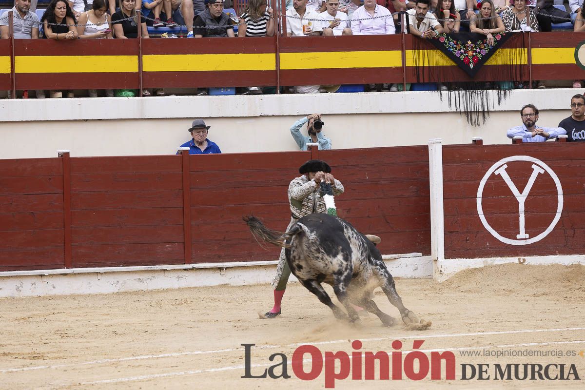 Tarde histórica en Abarán con la alternativa de José María Trigueros y el indulto de Tomás Rufo, junto a Castella salieron a hombros