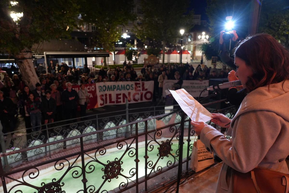 Fotogalería | El 25N moviliza a Badajoz en una multitudinaria protesta contra la violencia de género