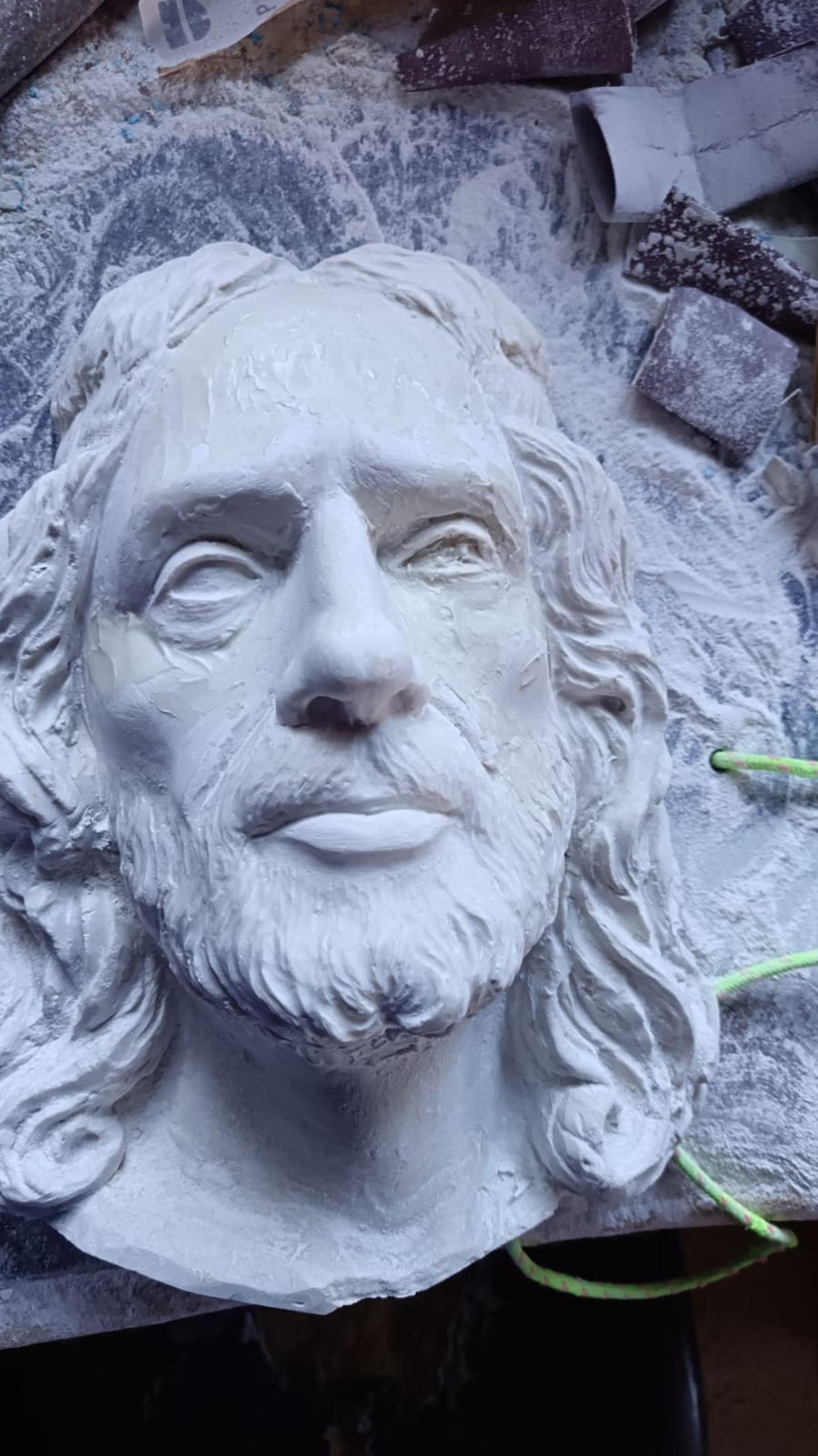 Fotogalería | Imágenes de la escultura de Antonio Morán de homenaje a Robe