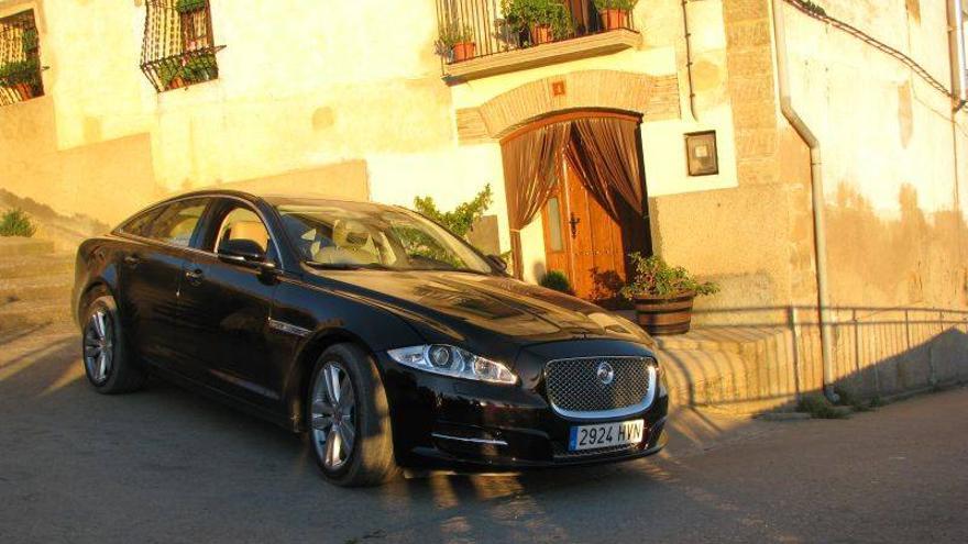 Jaguar XJ, exclusivo y señorial