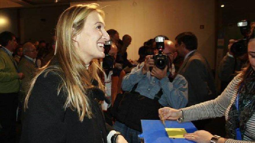 El PSOE exige la dimisión de Fabra por gritar "¡qué se jodan!" al anunciarse el recorte a parados