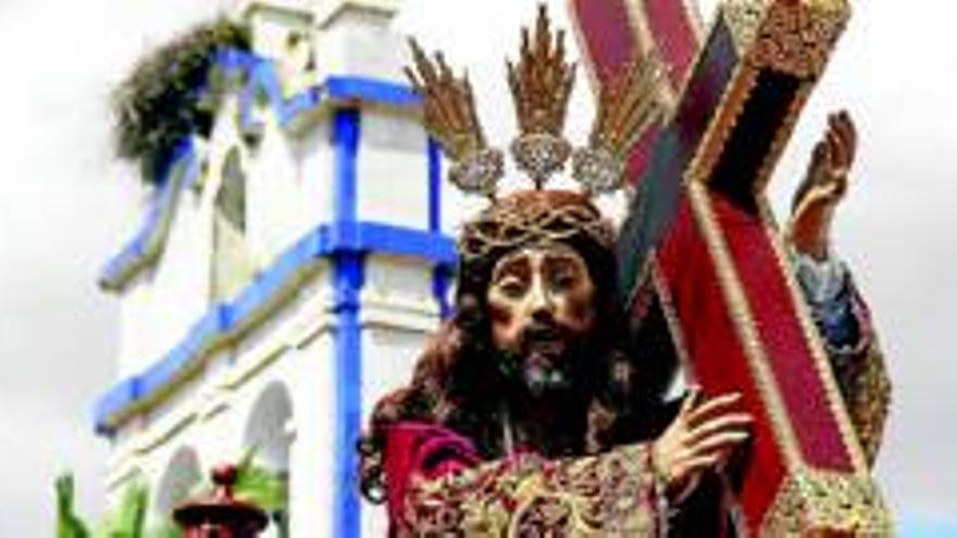 Emoción con el Nazareno en Fuente del Maestre