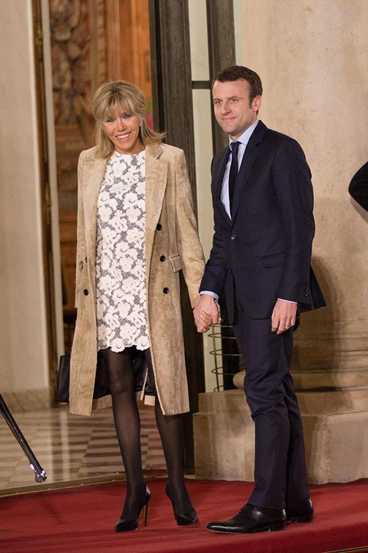 Brigitte Trogneux,  la nueva 'primera dama' francesa y las minifaldas