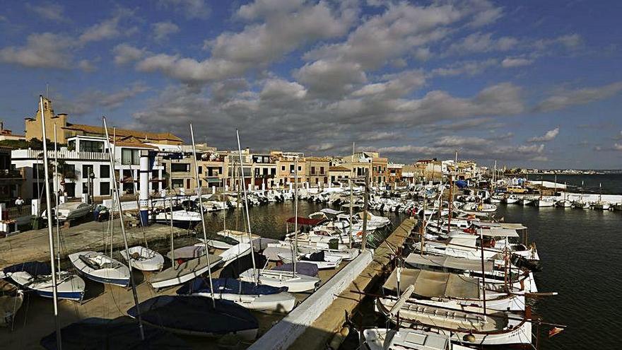 Las obras en el tradicional puerto del Molinar deben comenzar a mediados de marzo.