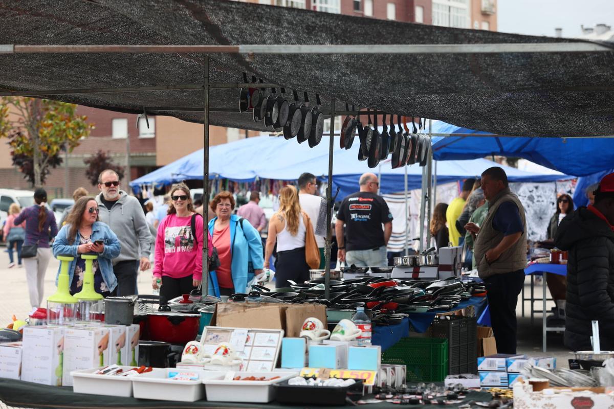 El mercadillo de La Corredoria.