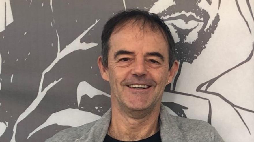El escritor Jon Arretxe. |