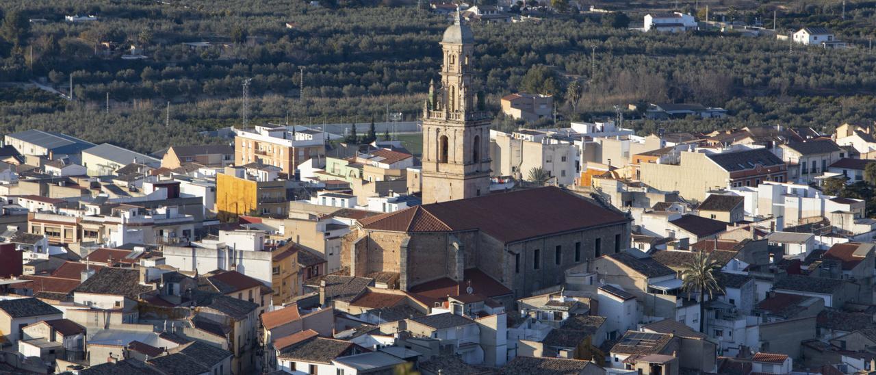 Vista panorámica del núcleo urbano de Enguera.